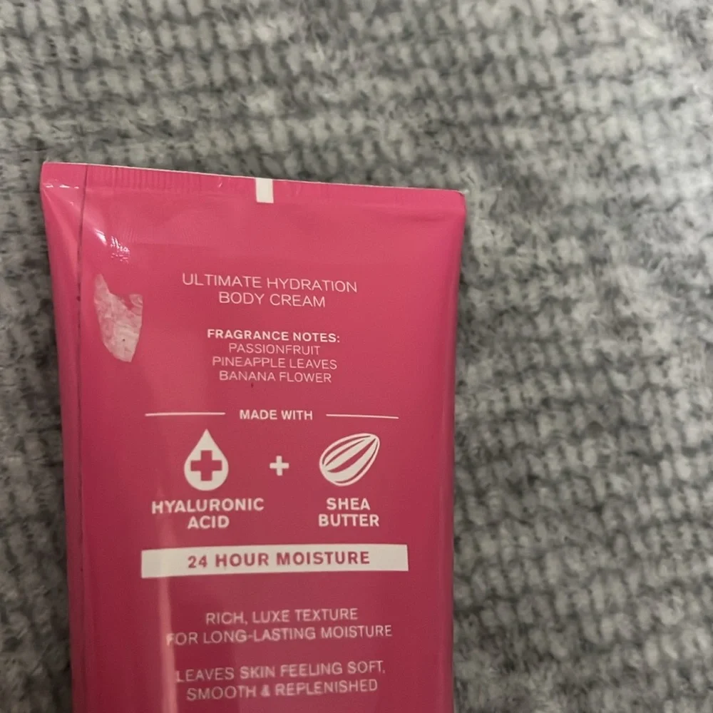 Bath & Body Works Bahamas Passionfruit & Banana Flower Body Cream